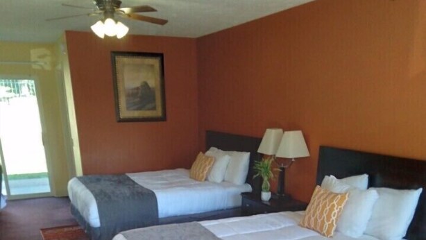 Standard Room, 2 Queen Beds, Non Smoking