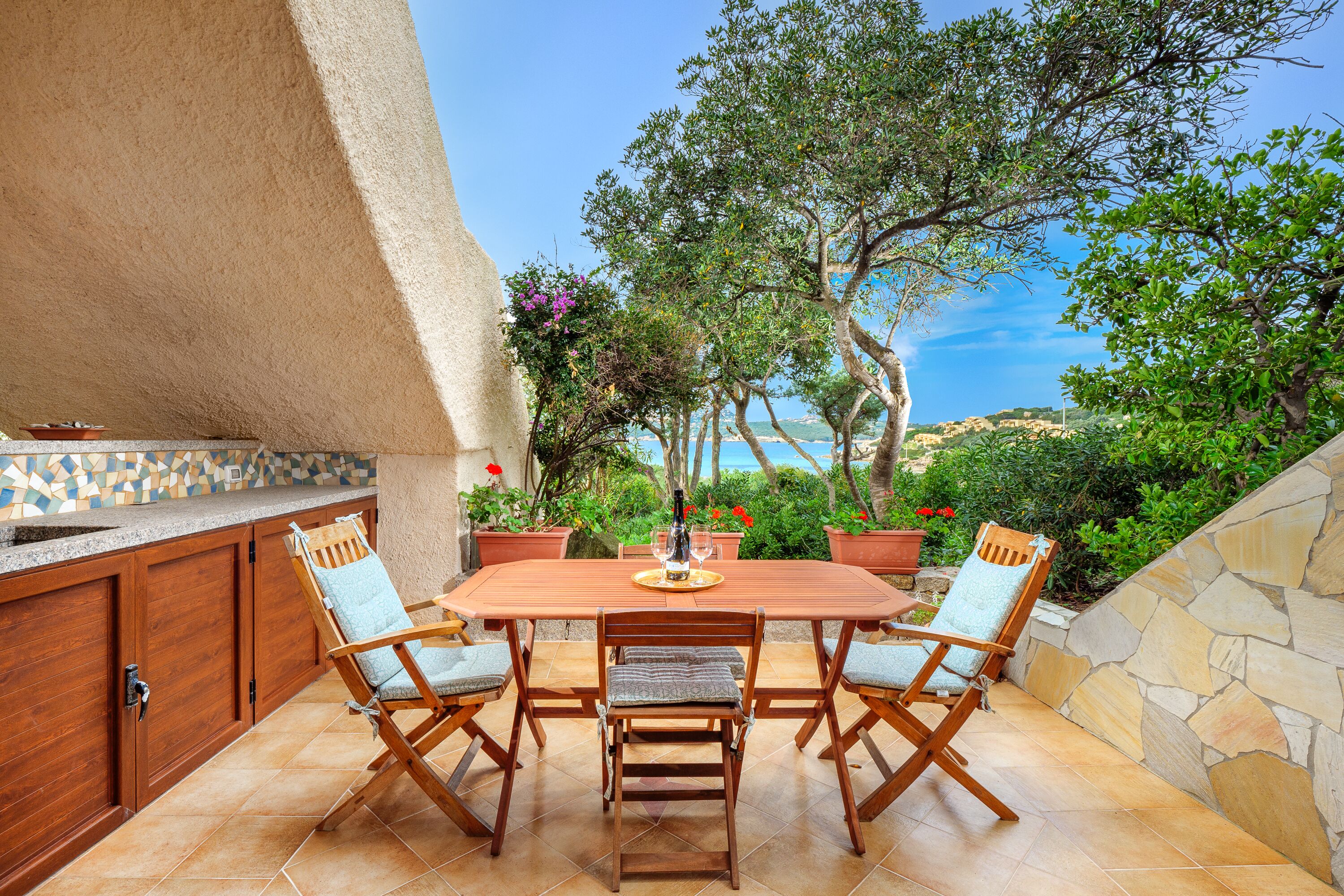 Holiday Apartment "Casa Azzurra Vista Mare" near the Beach with Sea View, Terrace & Garden; Parking Available