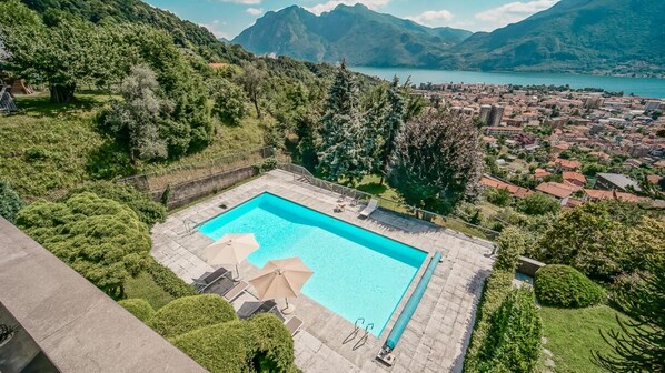 Alberca al aire libre 