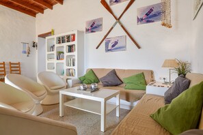 Televisión, reproductor de DVD y estéreo 