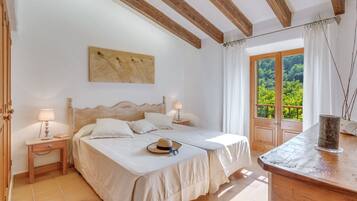 4 habitaciones, tabla de planchar con plancha y wifi gratis