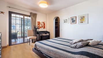 3 camere, ferro/asse da stiro, Wi-Fi gratuito, lenzuola