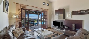Holiday Home “Villa Tania” with Sea View, Mountain View, Pool, Garden, Terraces & Wi-Fi