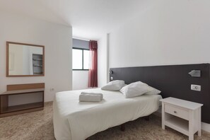 2 bedrooms, iron/ironing board, free WiFi, bed sheets - Cosy Apartment “Apartamento Pardela” in Playa San Juan close to the Beach (Playa San Juan)