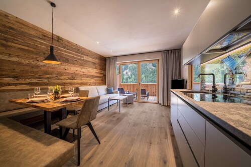 Apartment “Seebrunn - Schusterhüttl Alm” with Mountain and Lake View, Terrace & Garden