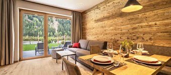 Apartment 'Seebrunn - Kuppelwieser Alm' with Mountain View, Private Terrace and Wi-Fi