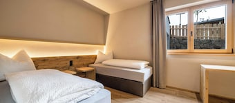 Apartment 'Seebrunn - Kuppelwieser Alm' with Mountain View, Private Terrace and Wi-Fi