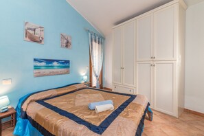 3 chambres, fer et planche à repasser, draps fournis