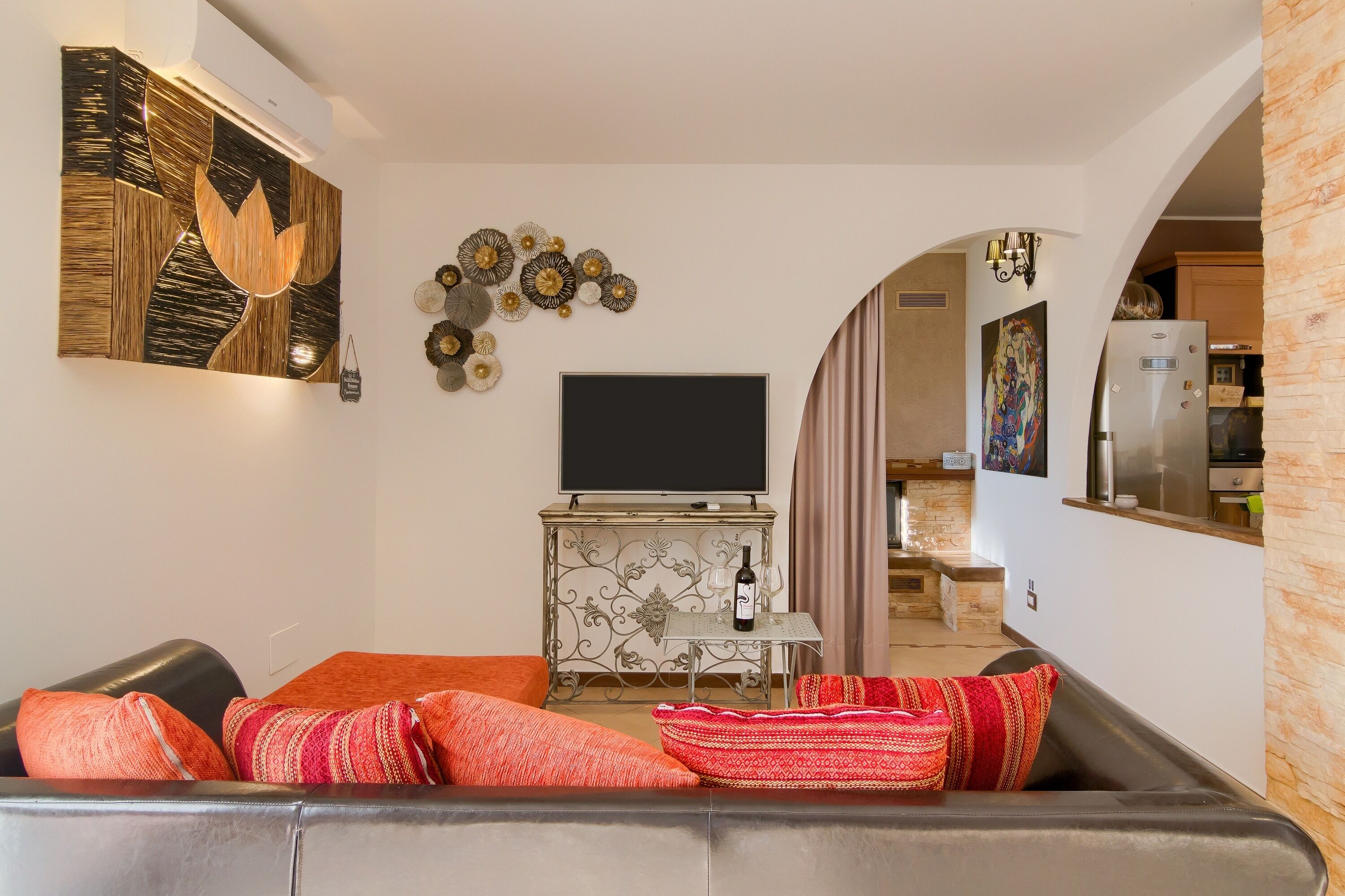 Holiday Apartment “Inosim-Casa Vacance” with Terrace, Air Conditioning & WiFi; Parking Available