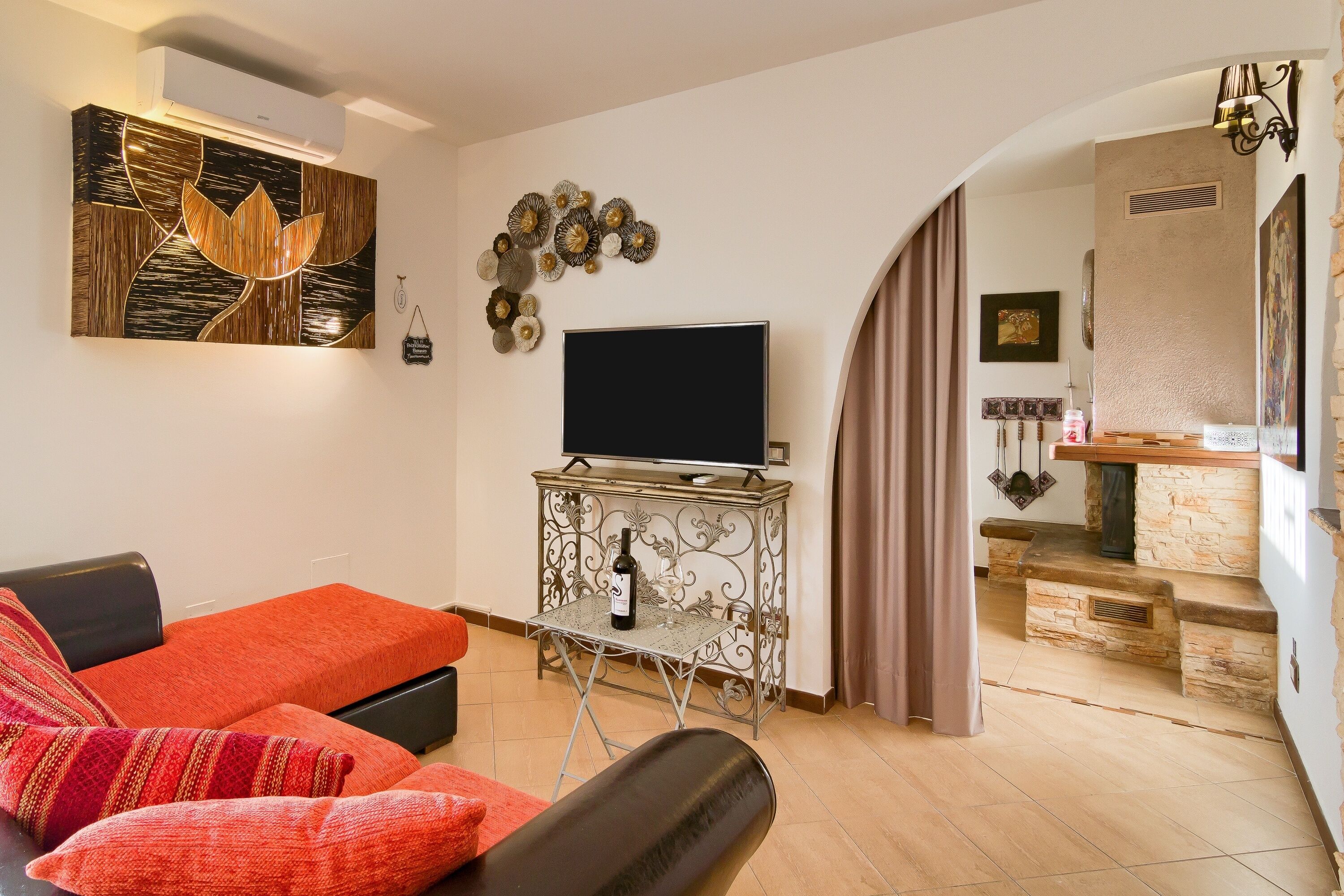 Holiday Apartment “Inosim-Casa Vacance” with Terrace, Air Conditioning & WiFi; Parking Available