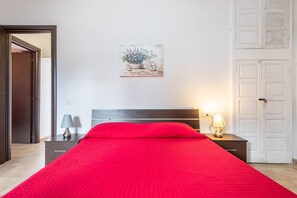 3 makuuhuonetta, ilmainen Wi-Fi, vuodevaatteet