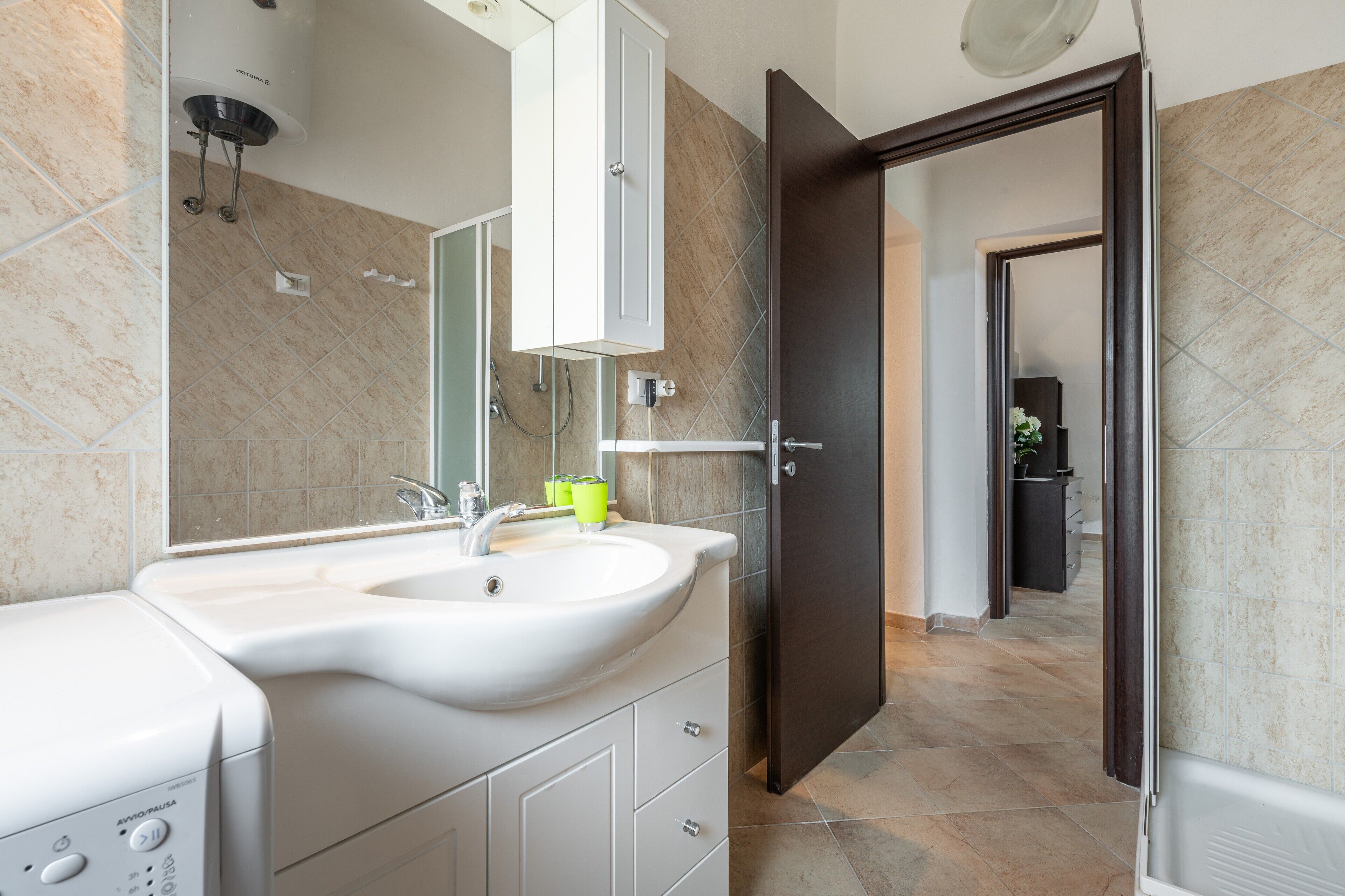 Shower, towels