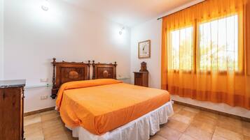 2 dormitorios, tabla de planchar con plancha, wifi gratis y ropa de cama