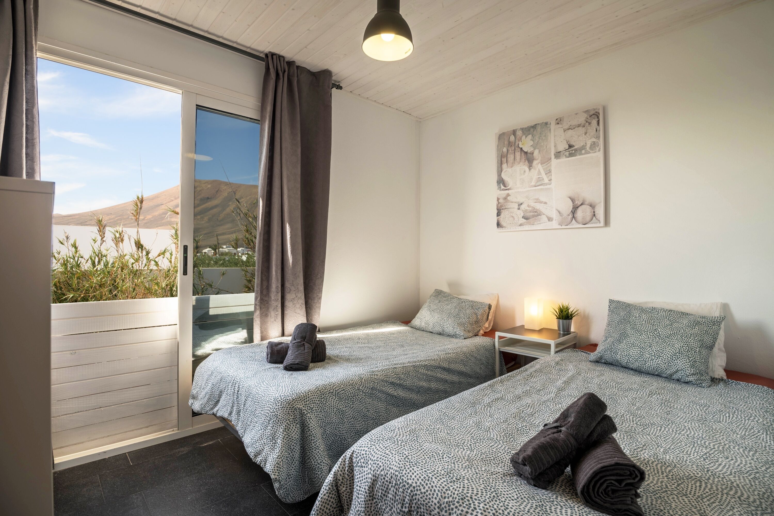 2 slaapkamers, een strijkplank/strijkijzer, gratis wifi, beddengoed