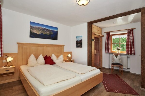 2 Schlafzimmer, Internetzugang, Bettwäsche