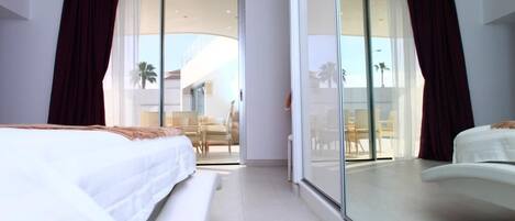 4 slaapkamers, een strijkplank/strijkijzer, wifi, beddengoed