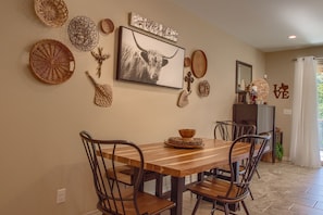 Condo, 2 Bedrooms | Private kitchen