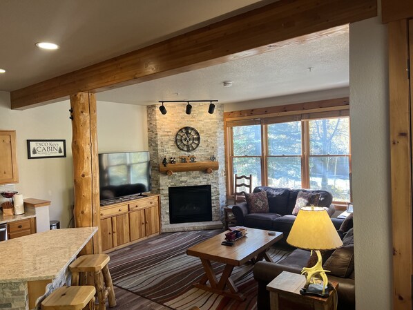 Lägenhet - 2 sovrum | Vardagsrum | Tv