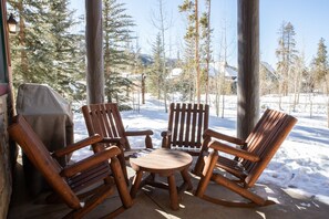 BBQ/picnic Area - 8750 Trappers Crossing 2 Bedroom Condo by RedAwning (Keystone)