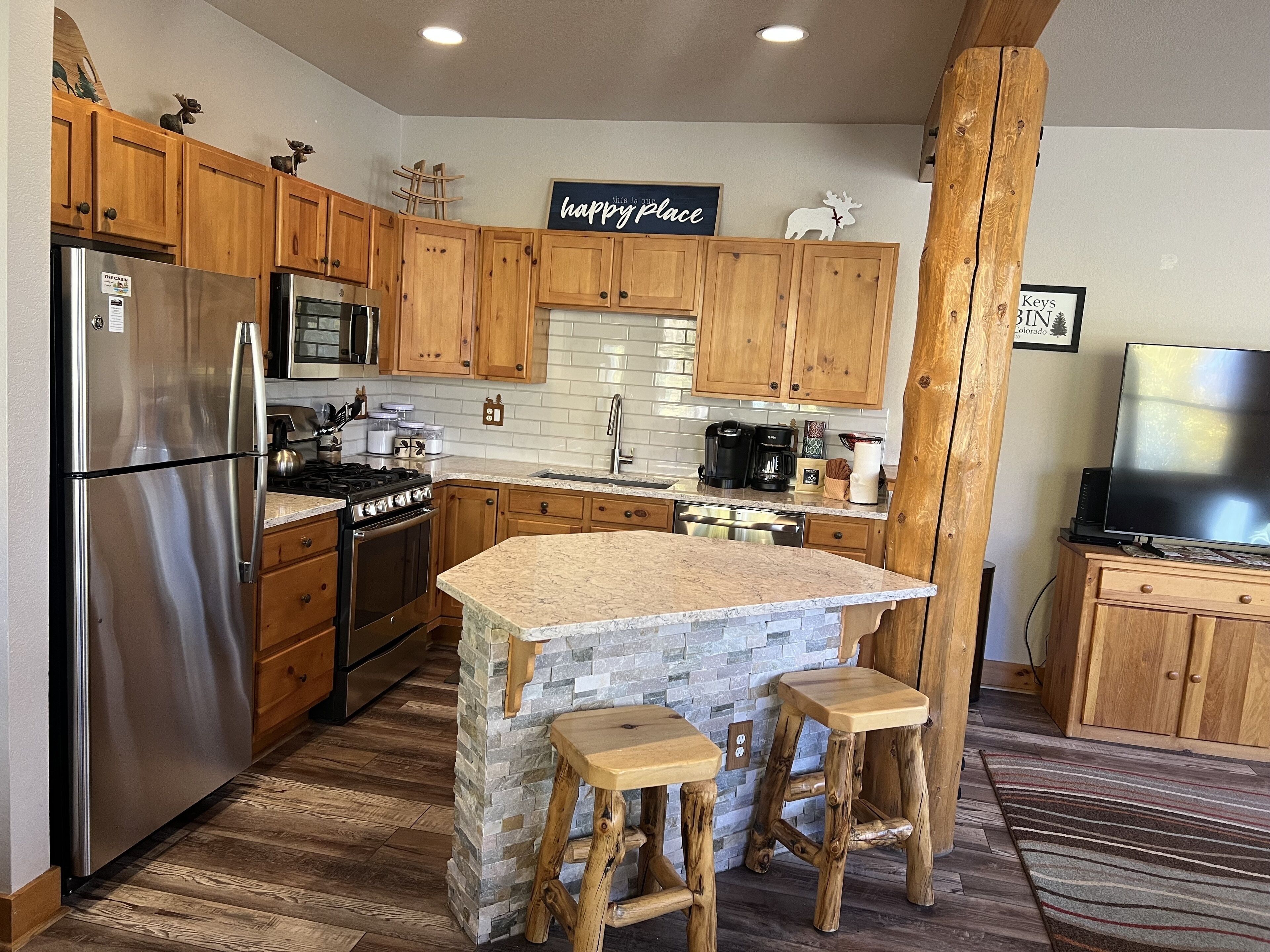 Condo, 2 Bedrooms | Private kitchen | Coffee/tea maker, fridge, microwave, oven
