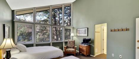 3 chambres, fer et planche à repasser, Wi-Fi gratuit, draps fournis