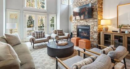 Fresh Tracks + Fireplace Nights | Private Hot Tub + Bunk Room