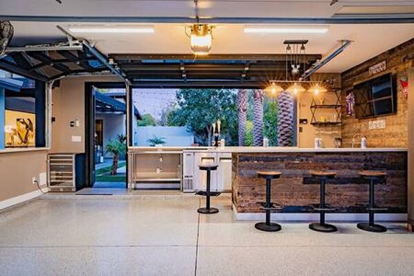 Garage Bar with 3 Garage Doors to Open for Fresh Air