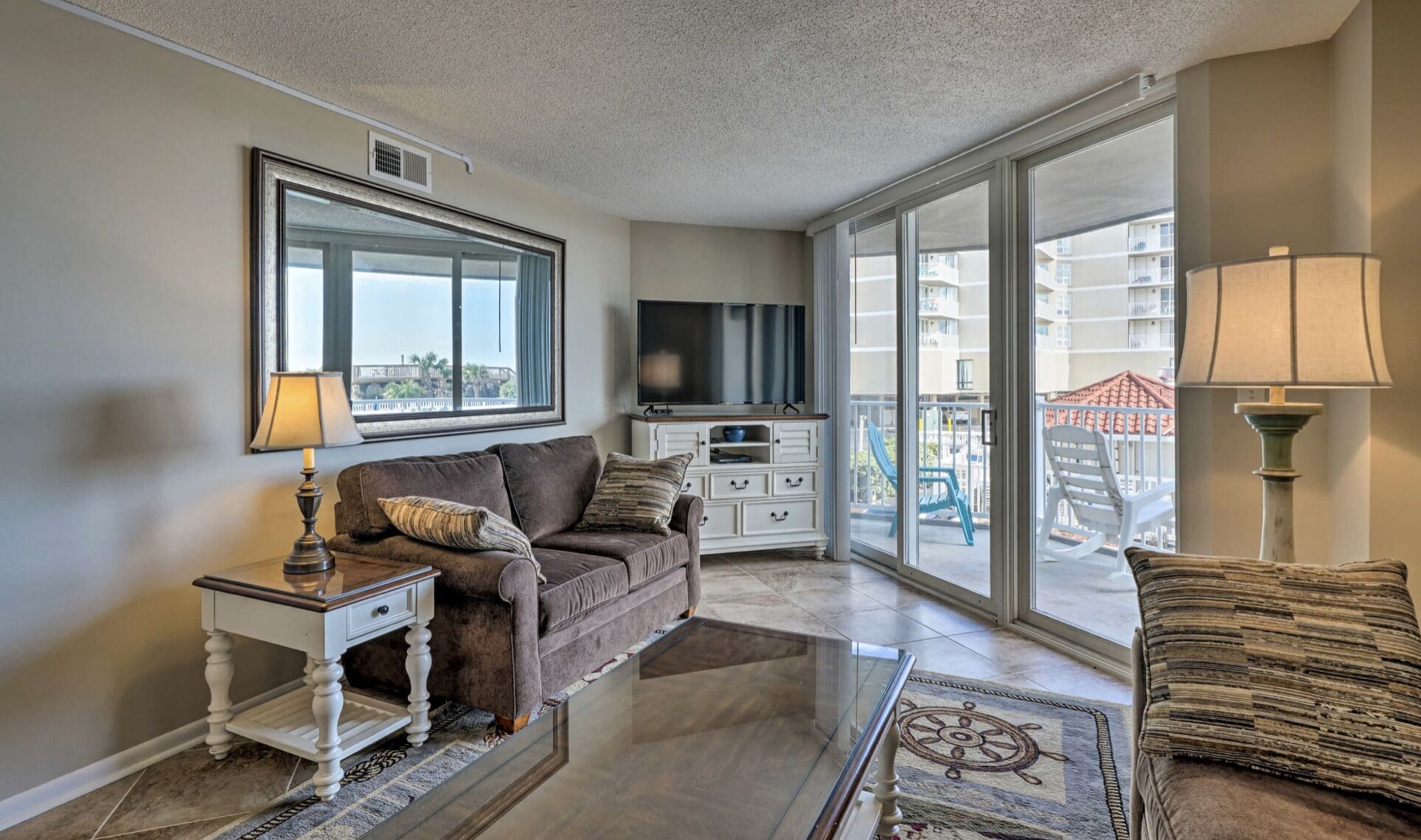 Island Breeze - Oceanfront, Pool view St Regis Condos, Linens Included ! No Pets