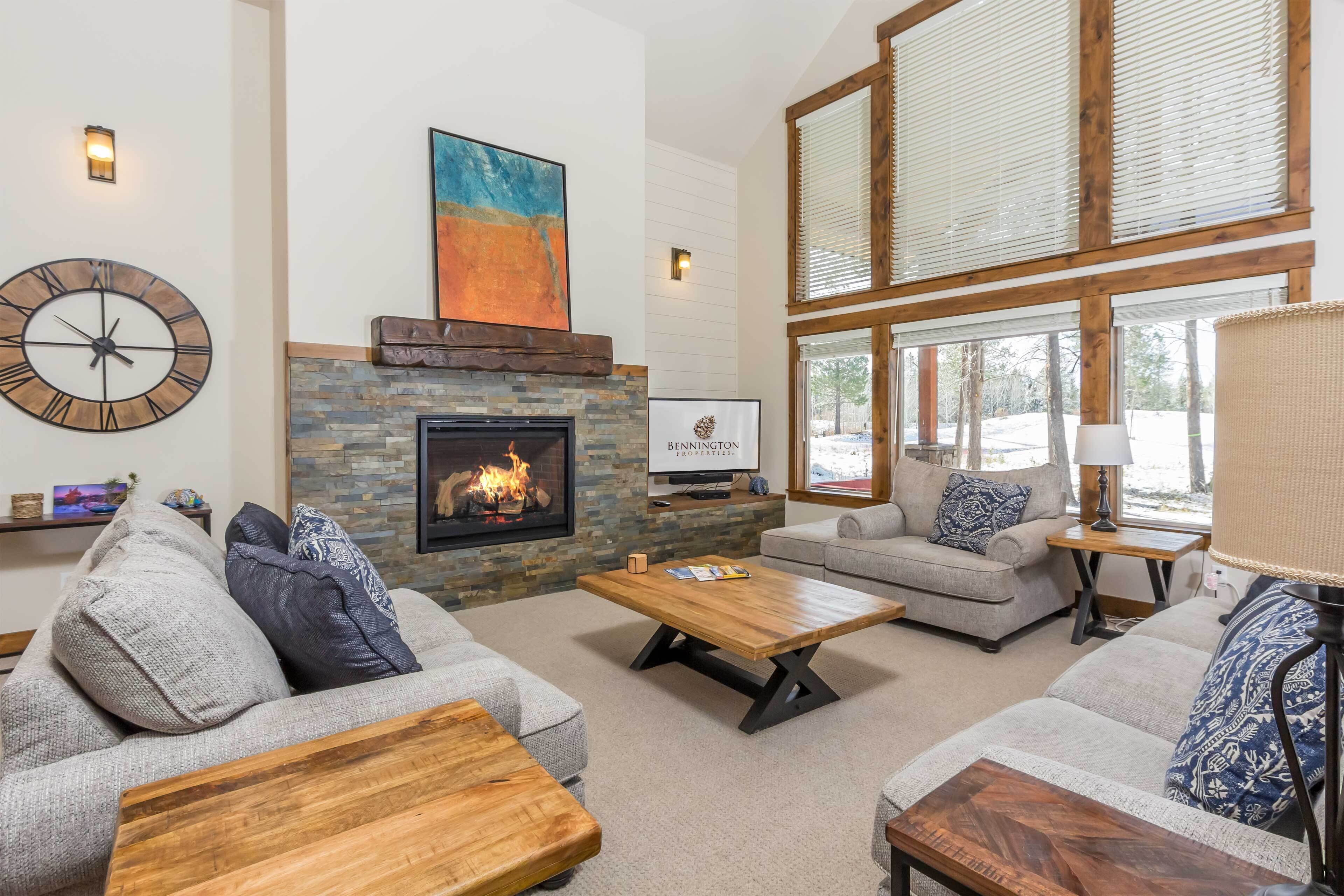 Caldera Springs Home, A/C, Mt Bachelor and Golf Course Views, Hot Tub- DANC53