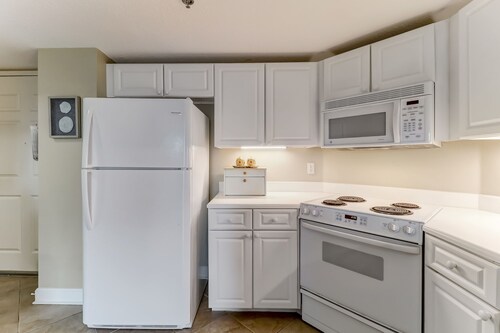 Sea View is at the Beach!