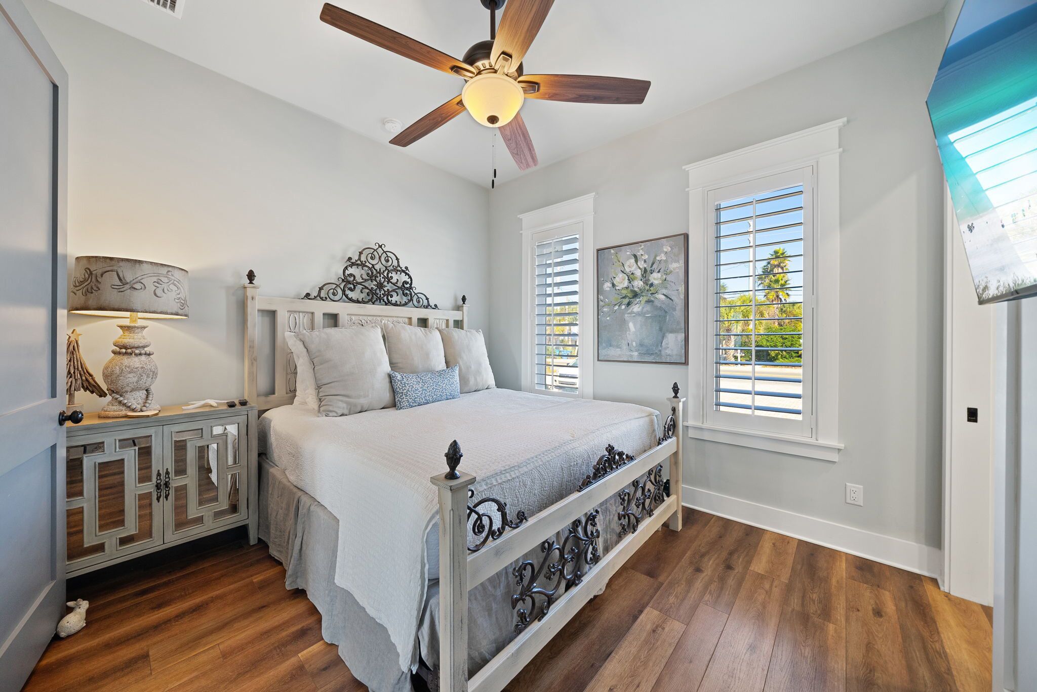 4 habitaciones, tabla de planchar con plancha y wifi gratis 