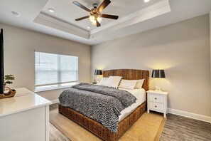 4 bedrooms, desk, iron/ironing board, free WiFi