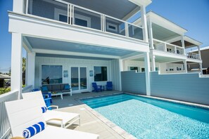 Piscine extérieure, piscine chauffée