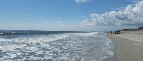 Beach nearby, sun loungers