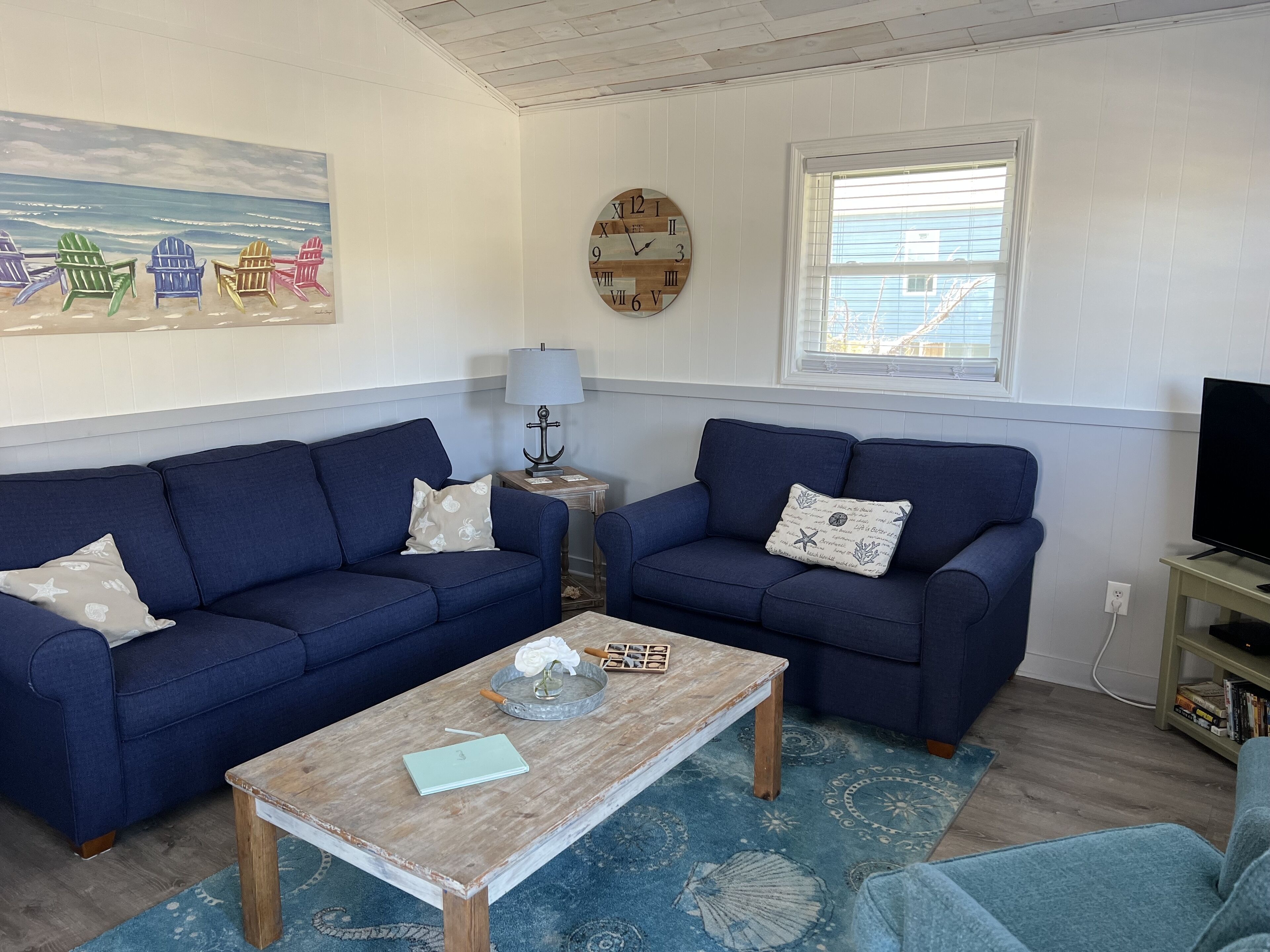 Warm and cozy Beach Cottage. 3 houses from beach 5 houses from Middleton Park