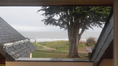 Nice duplex 30 meters from the sea direct access to the beach