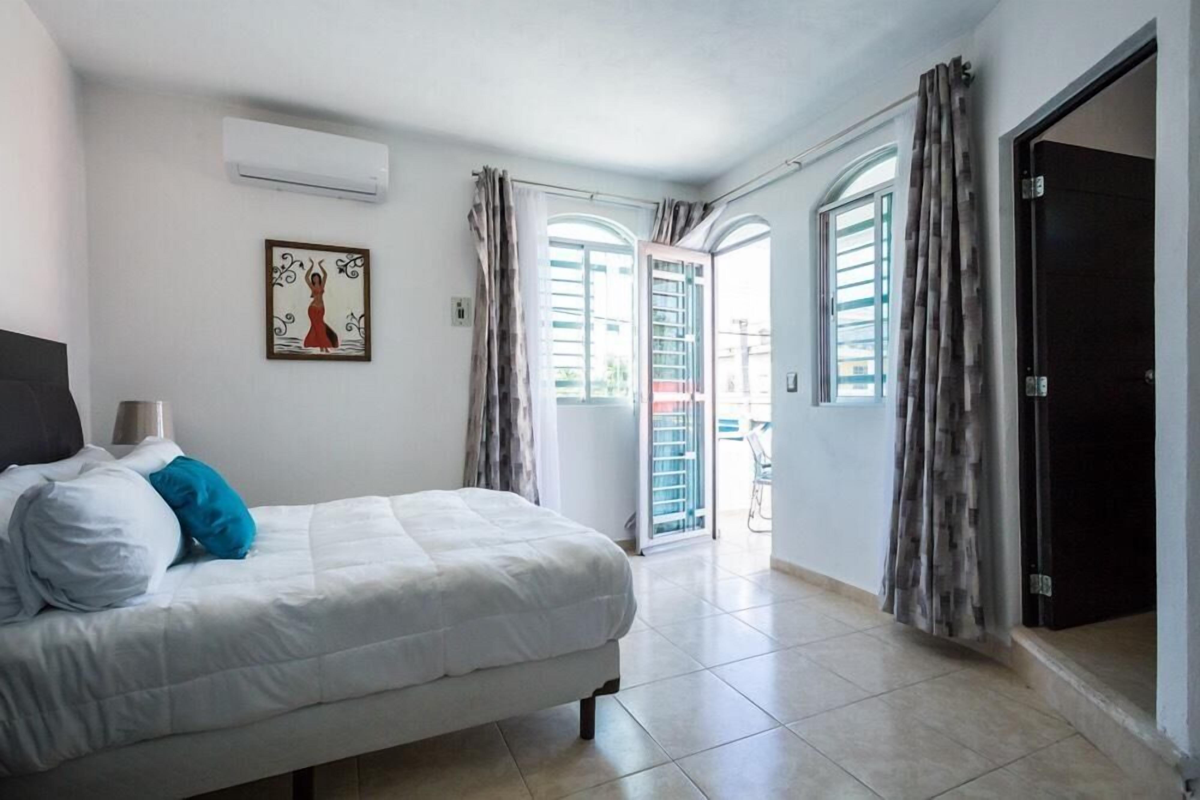 标准双人房 | 客房内保险箱、免费 WiFi