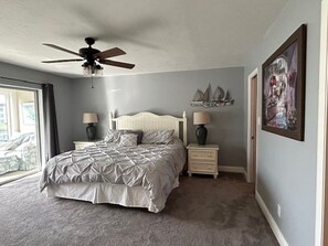 2 chambres, fer et planche à repasser, lit parapluie, Wi-Fi gratuit
