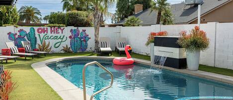 Piscine chauffée, piscine avec cascade