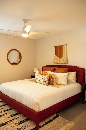 4 bedrooms, iron/ironing board, free WiFi, bed sheets - Luxury Kierland Oasis  Heated Pool & Spa  Putting Green  Sleeps 8 (Scottsdale)