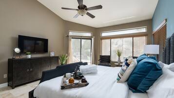 5 bedrooms, desk, iron/ironing board, travel crib
