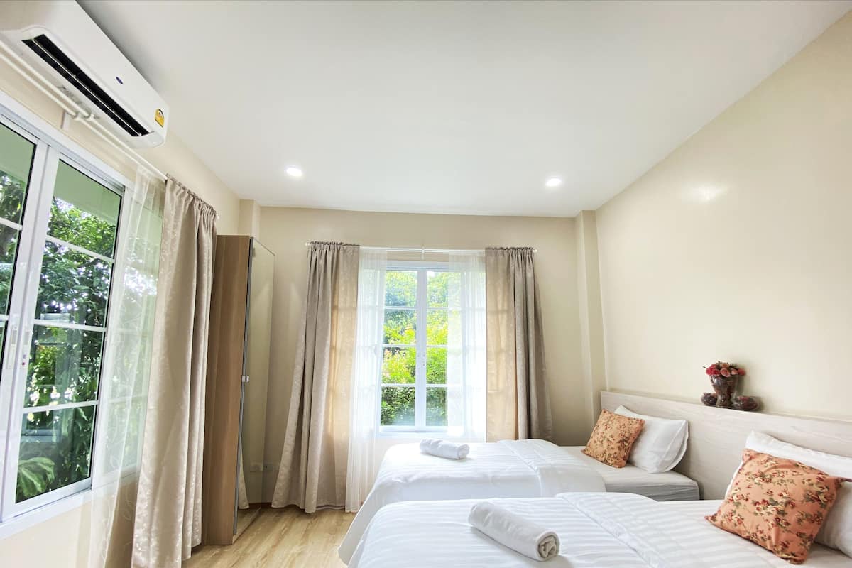 1-Bedroom Villa | Skrivebord, wi-fi (inkludert) og individuelt dekorert