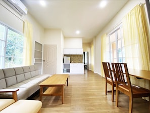 2-Bedrooms Villa | 2 bedrooms, individually decorated, individually furnished, desk