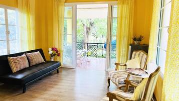 1-Bedroom Villa | Individually decorated, individually furnished, desk, free WiFi