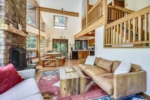 TV, fireplace - Northeast Passage Chalet is a cozy and warm.  Wonderful hot tub on the deck and a great big stone fireplace. The Killington golf course and Green Mountain National Golf Course are just a few minutes from this location. (Killington)