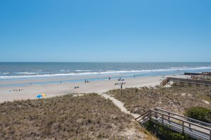 Na praia