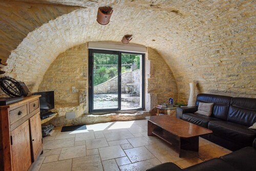 Fully renovated stone barn in SAINT-MÉDARD (LOT)