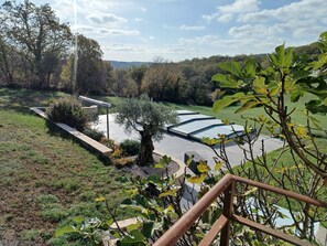 Property grounds - Fully renovated stone barn in SAINT-MÉDARD (LOT) (Saint-Médard)