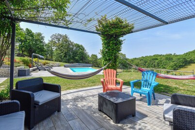 Fully renovated stone barn in SAINT-MÉDARD (LOT)