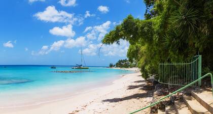 Beachfront Bliss Getaway with Pool - Nelson Gay (9 bed)